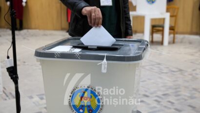 PAS câștigă detașat alegerile din Republica Moldova