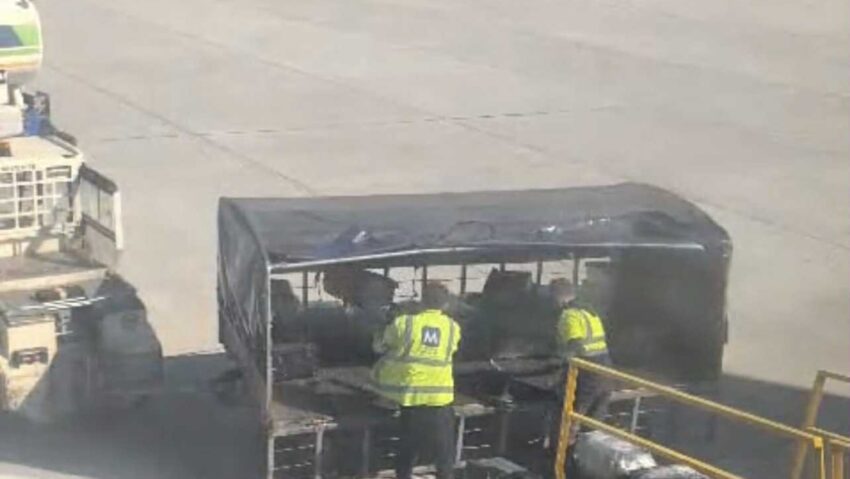 [VIDEO] Anchetă la aeroportul din Cluj: bagajele pasagerilor sunt aruncate fără milă de către manipulatori!