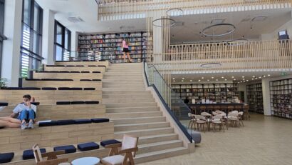Noua înfățișare a Bibliotecii Județene „Gheorghe Șincai”