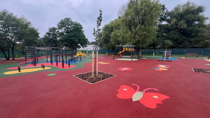 A fost inaugurat cel mai mare loc de joacă din municipiul Baia Mare