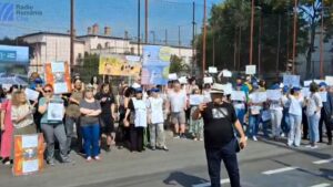 Mii de profesori și elevi, în stradă la Cluj: „Este inadmisibil să sacrificăm educația” | VIDEO