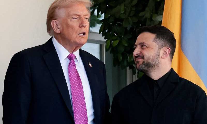 Donald Trump l-a îndemnat pe Volodimir Zelenski să găsească un acord pentru pace Donald Trump l-a îndemnat pe Volodimir Zelenski să găsească un acord pentru pace