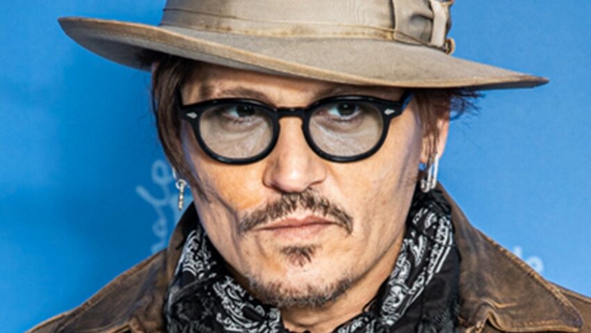 Johnny Depp revine la Hollywood cu o versiune gotică a clasicului „Poveste de Crăciun” Johnny Depp revine la Hollywood cu o versiune gotică a clasicului „Poveste de Crăciun”
