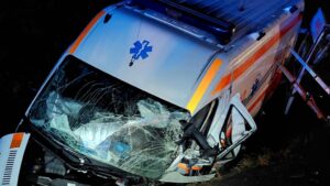 Un deces și cinci persoane rănite în urma unui accident rutier | VIDEO