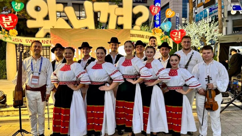 Ansamblul Mugurelul al UBB cucerește aurul în Coreea de Sud