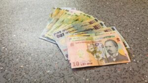 4.325 de lei va fi salariul de bază minim brut pe țară