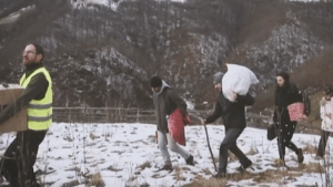 6 tone de alimente pentru familiile din munți: începe campania de Crăciun a CERT Transilvania