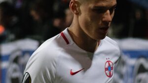 Dennis Man a fost premiat de Federația Română de Fotbal