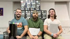 Barbă, cadouri şi multă muncă: Beard Brothers pregătesc o nouă acţiune de iarnă