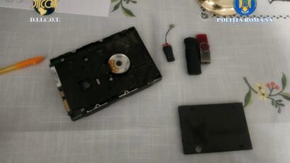 Percheziții domiciliare într-un caz de pornografie infantilă