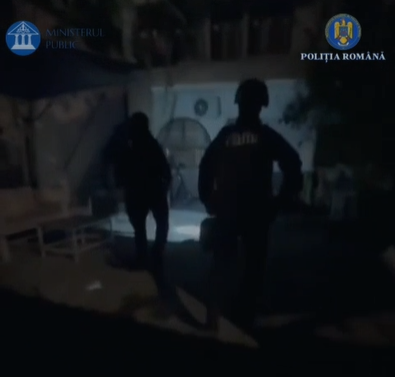 Percheziții domiciliare într-un dosar penal privind tăierile ilegale de arbori