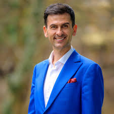 Numele lui Dan Vodnar folosit fraudulos pe internet