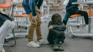 Violență într-o școală de centru din Cluj-Napoca? Autoritățile au început anchetele