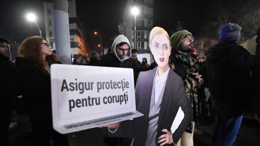 Proteste în fața instituțiilor din justiție după apariția investigației jurnalistice de la Recorder