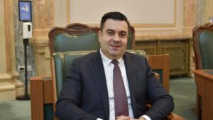 Răzvan Cuc, fost ministru al transporturilor, a fost reținut pentru 24 de ore