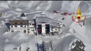 Blocați într-o telecabină la 2.800 de metri!