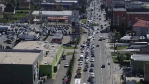 Orașul în care dacă mașinile ar fi aliniate bară la bară ar forma un șir de 234 de kilometri