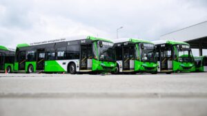 Călătorii mai ieftine și flotă electrică de autobuze