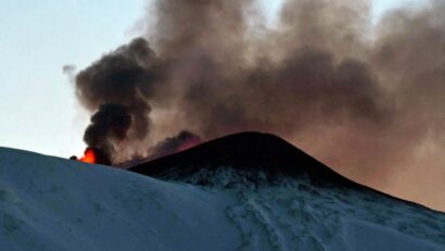 O nouă erupție spectaculoasă a vulcanului Etna