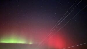 Activitatea solară intră în declin: când vor mai putea fi văzute aurorele boreale la noi