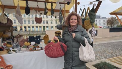 Farmacista care crează genți și poșete handmade | FOTO