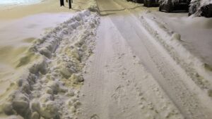 Iarna blochează întoarcerea la școală