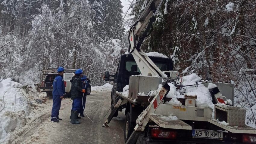 Localități fără curent electric din cauza vremii