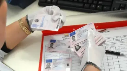 Tinerii din medii defavorizate pot obține banii pentru școala de șoferi