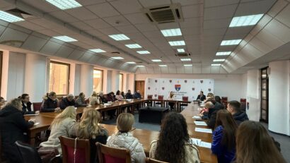 Numărul mamelor minore a scăzut în Maramureș