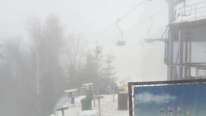 Pârtii de schi închise temporar din cauza vremii