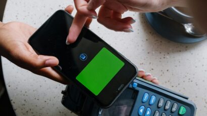 Fraudă prin telefon la Self-Pay, prejudiciu de 67.000 de lei!