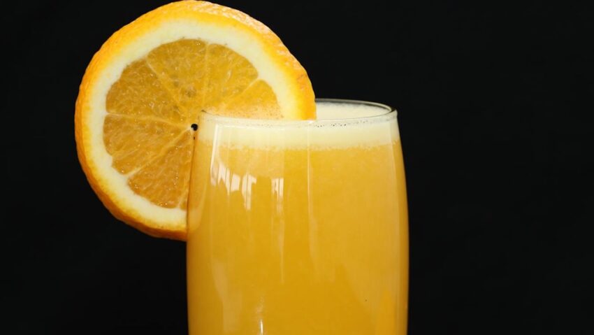 Știați că sucul de portocale reglează tensiunea arterială?