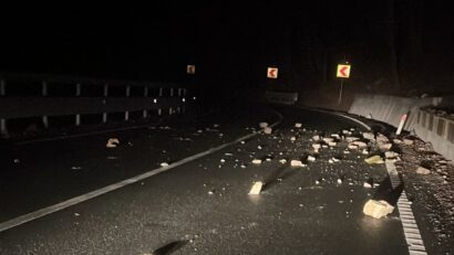 Căderi de pietre în Pasul Gutâi. Trafic dirijat temporar