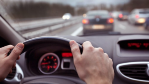 130.000 de conducători auto și 51 de școli de șoferi