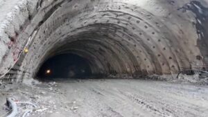 Încep lucrările la un nou tunel pe secțiunea Boița-Cornetu de pe A1