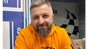 Autorul cărții Solitar, Marius Butuc: în 10 zile, 38 km înot, 1800 km ciclism și 422 km de alergare