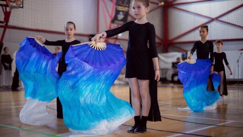 Acolo unde pasiunea copiilor prinde aripi. Cercul de gimnastică ritmică