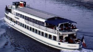 O proprietate neobișnuită a fost scoasă la vânzare