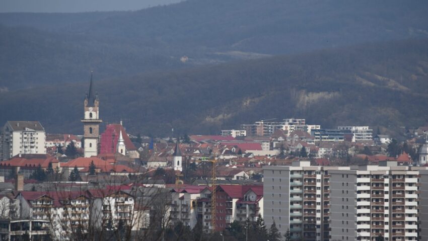 „Adio!” balcoanelor cu termopan și fațadelor „pestrițe”