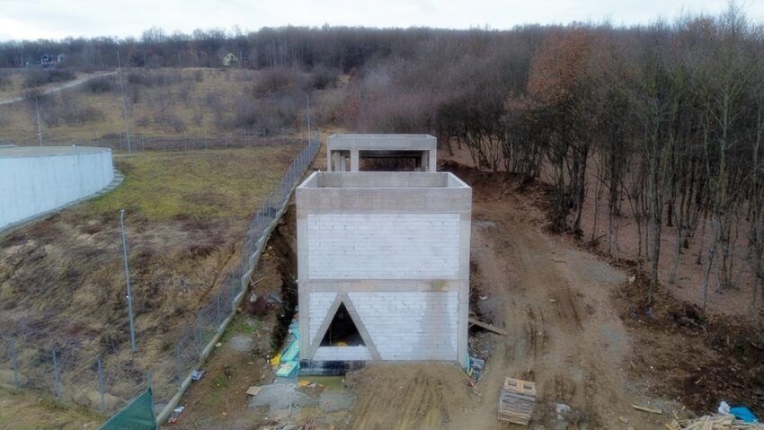 Poți cumpăra o cărămidă pentru viitoarea Școală de Meserii Beard Brothers