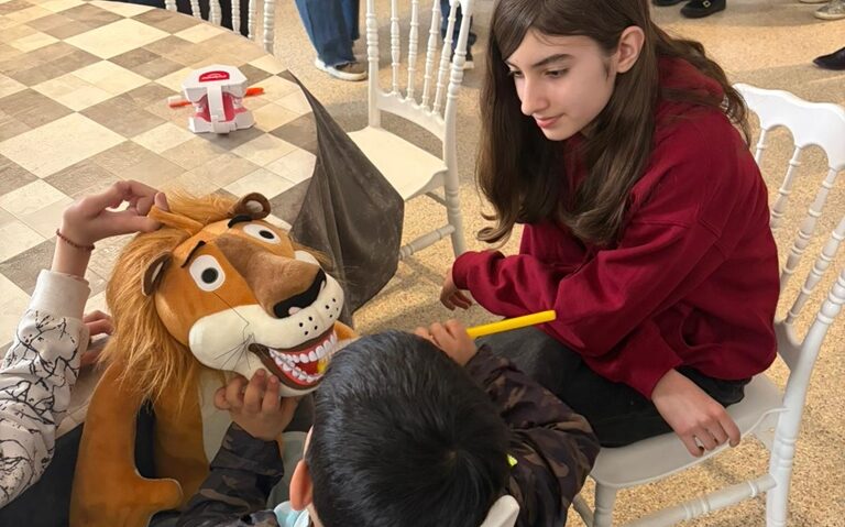 Lecții de sănătate orală pentru copii