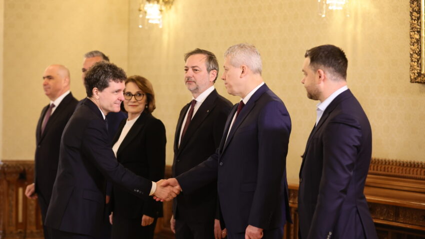 A doua rundă de discuții cu liderii coaliției destrămate, la Palatul Cotroceni