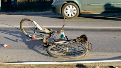 Biciclist de 31 de ani, lovit mortal de o mașină