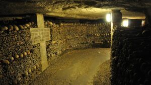 Catacombele, labirintul de sub Paris, redeschise