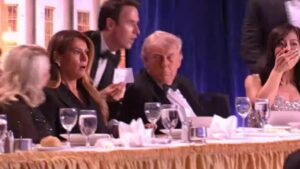 Atentat eșuat la Washington. Donald Trump, evacuat de urgență de la dineul pentru corespondenții de la Casa Albă, în urma unor focuri de armă