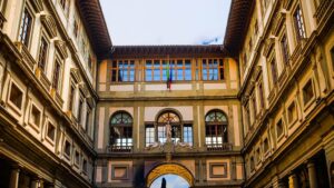 Alertă de securitate la Muzeu