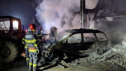 Un atelier auto, un garaj și un autoturism, toate mistuite de flăcări în incendiu!