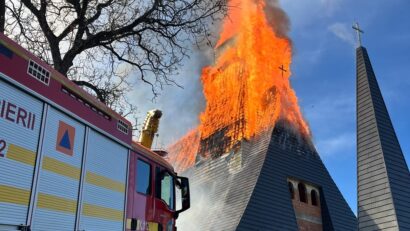 Incendiu la acoperișul unei biserici greco-catolice