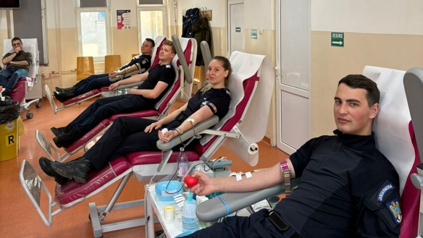 Record de donatori de sânge: primii care s-au mobilizat au fost jandarmii clujeni