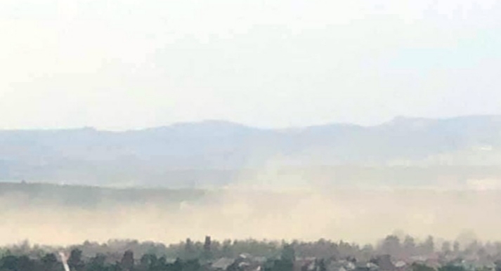 Nori de praf de steril, purtați de vânt peste Baia Mare și localitățile din jur